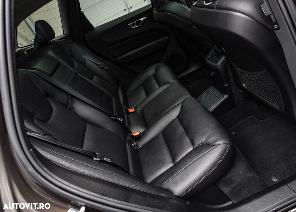 Volvo XC 60 T8 Twin Engine AWD Inscription - 17