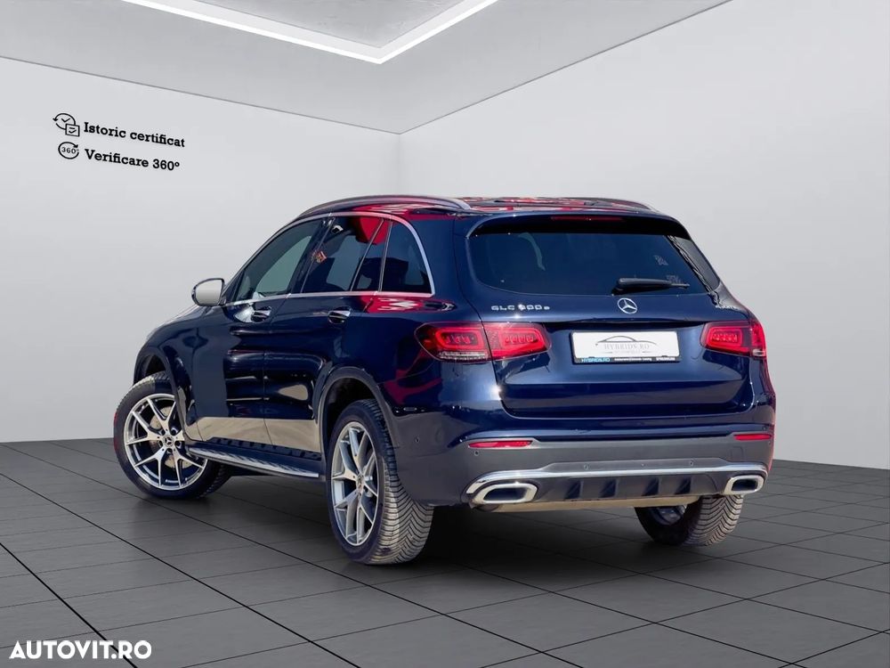 Mercedes-Benz GLC 300 e 4Matic 9G-TRONIC AMG Line - 6