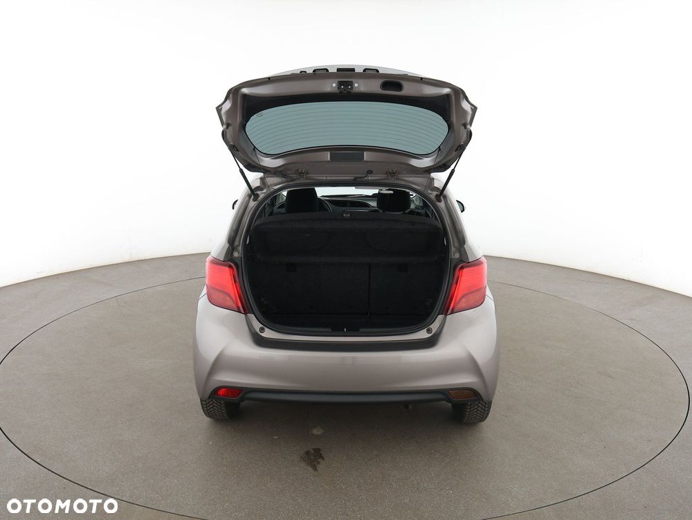 Toyota Yaris - 24