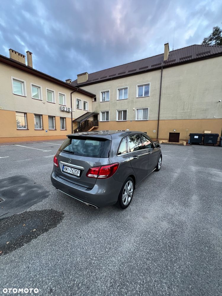 Mercedes-Benz Klasa B 180 7G-DCT Urban - 7