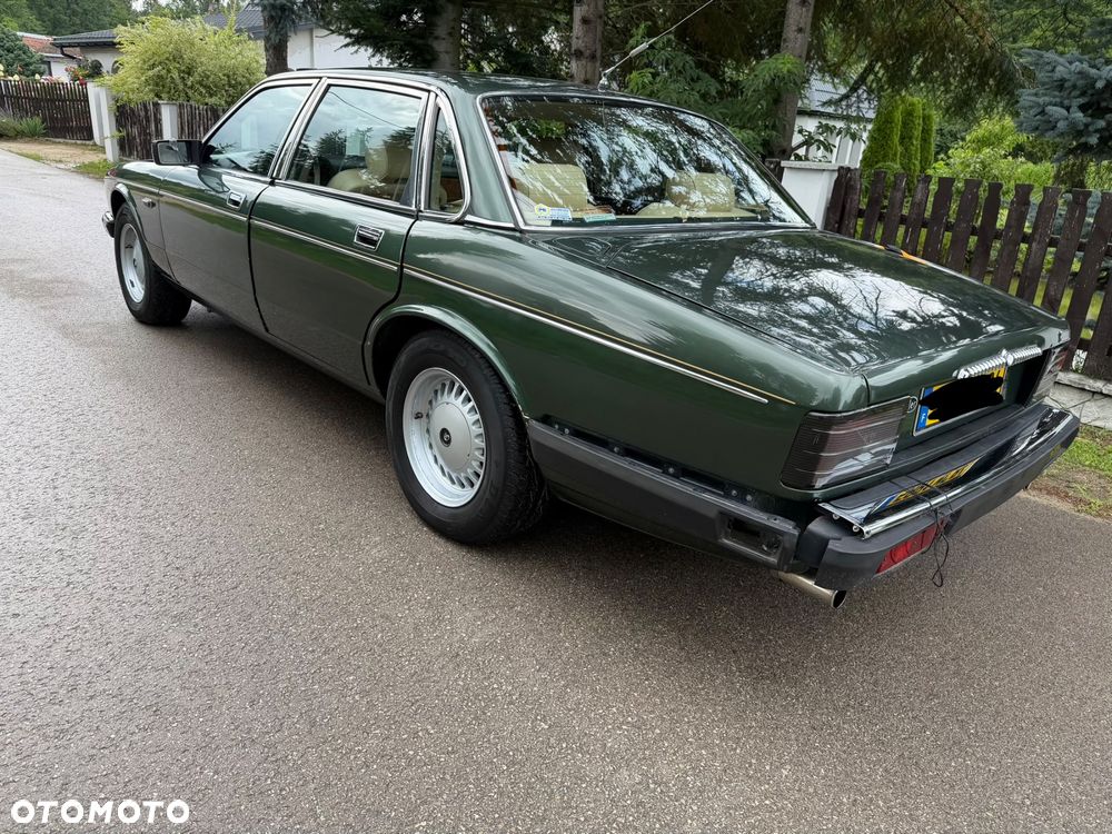 Jaguar XJ - 5