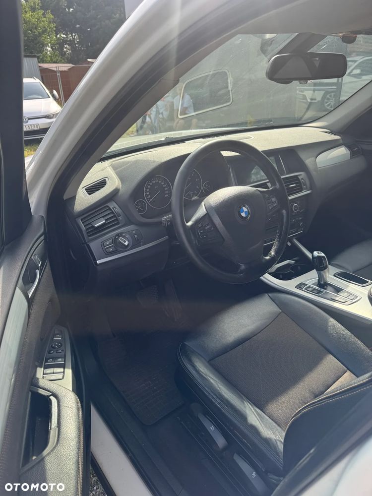 BMW X3 xDrive30d Advantage - 8