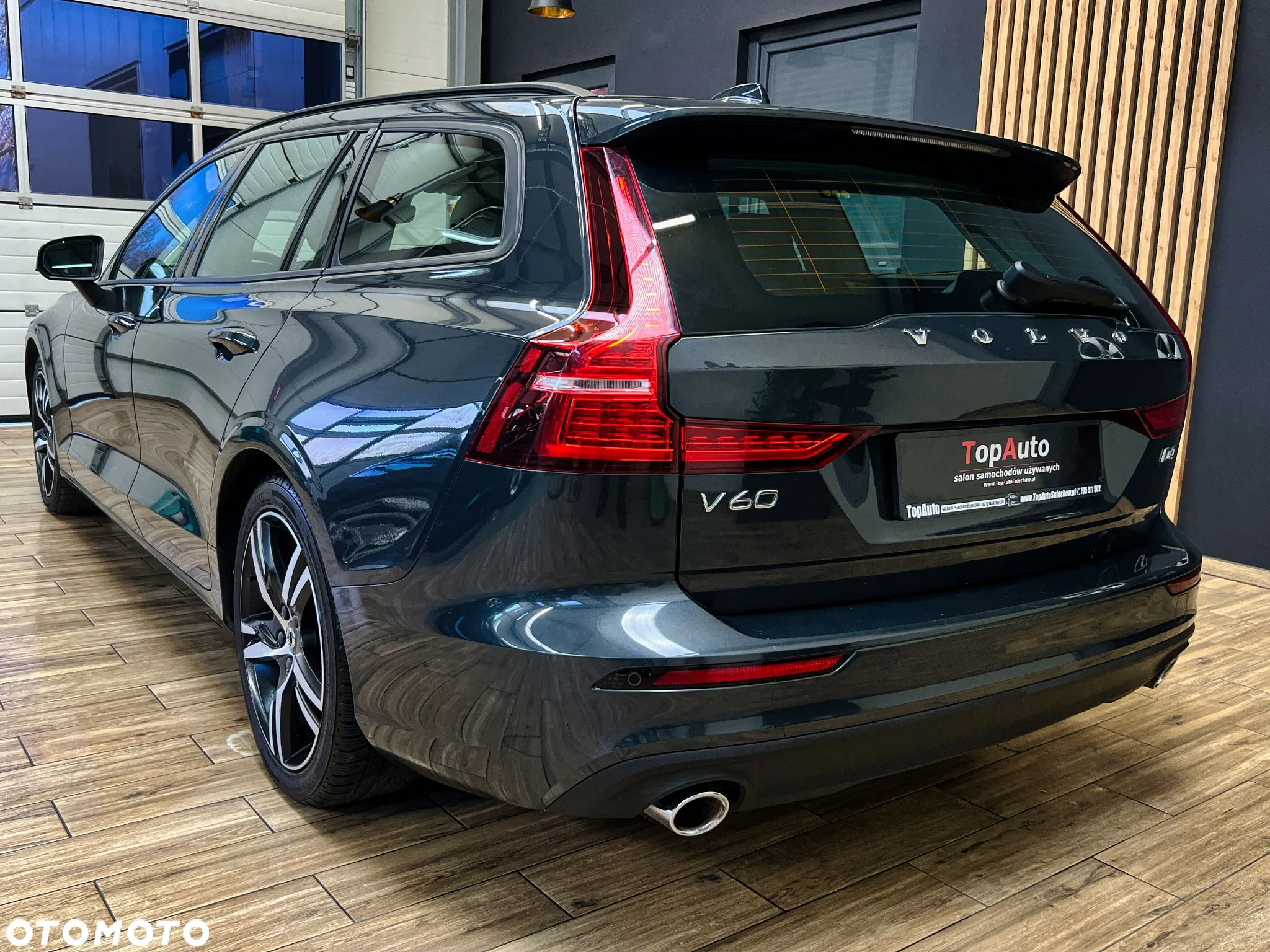 Volvo V60 D4 Momentum - 10