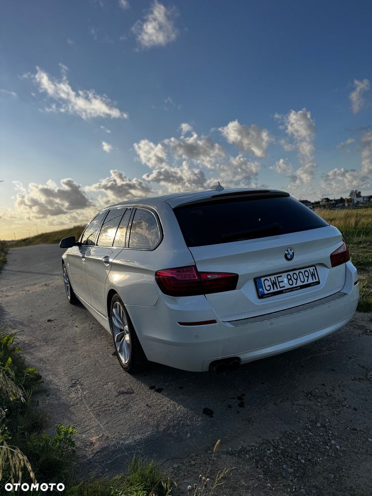BMW Seria 5 525d xDrive - 6