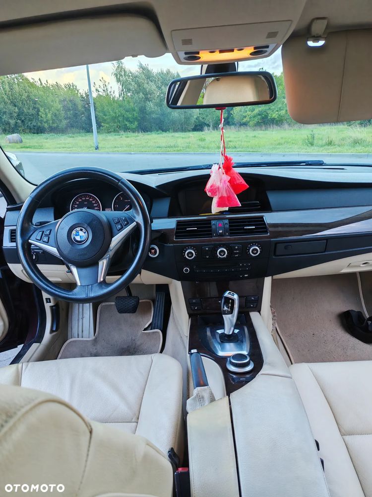 BMW Seria 5 520d - 13