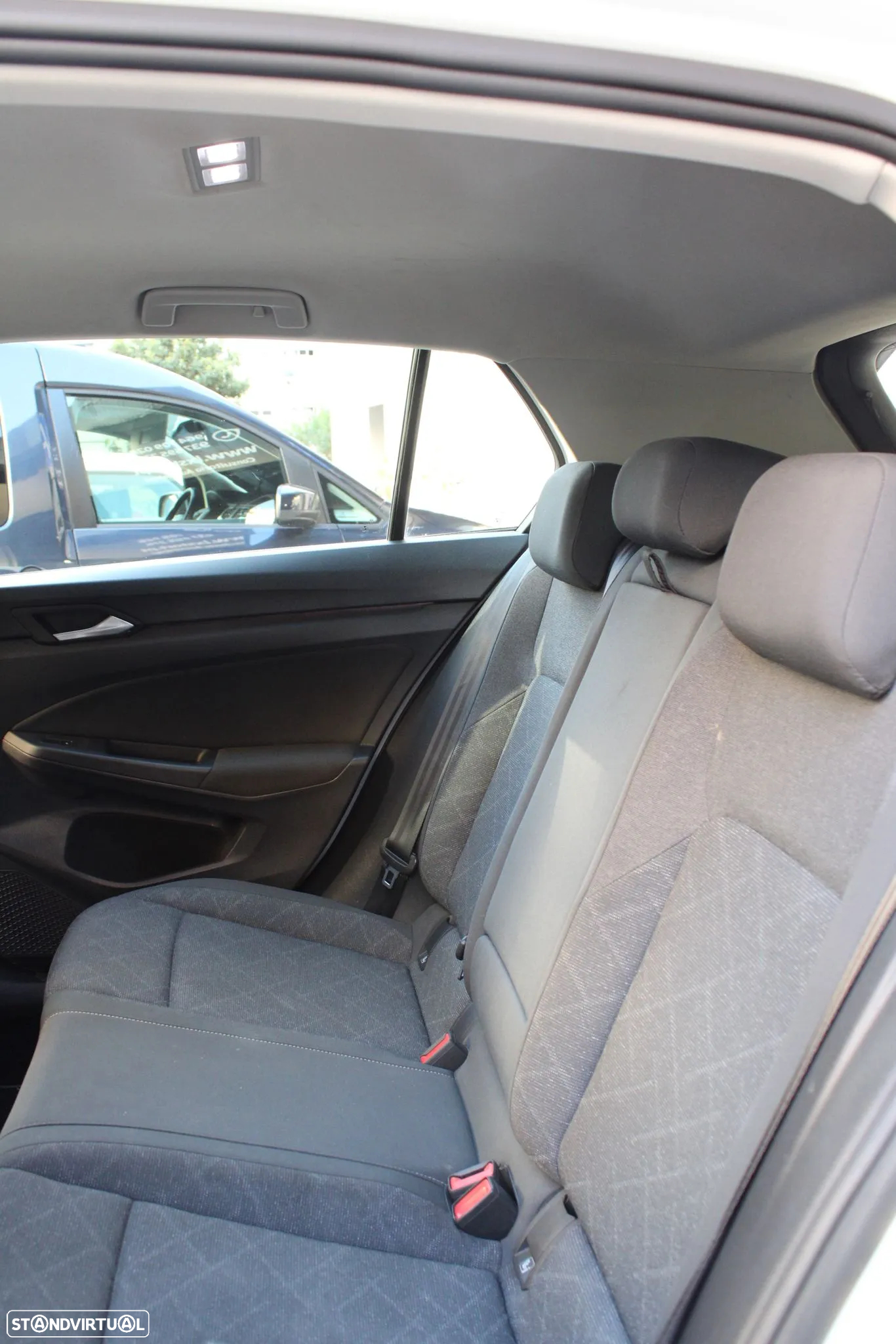 VW Golf 1.0 eTSI OPF DSG Life - 26