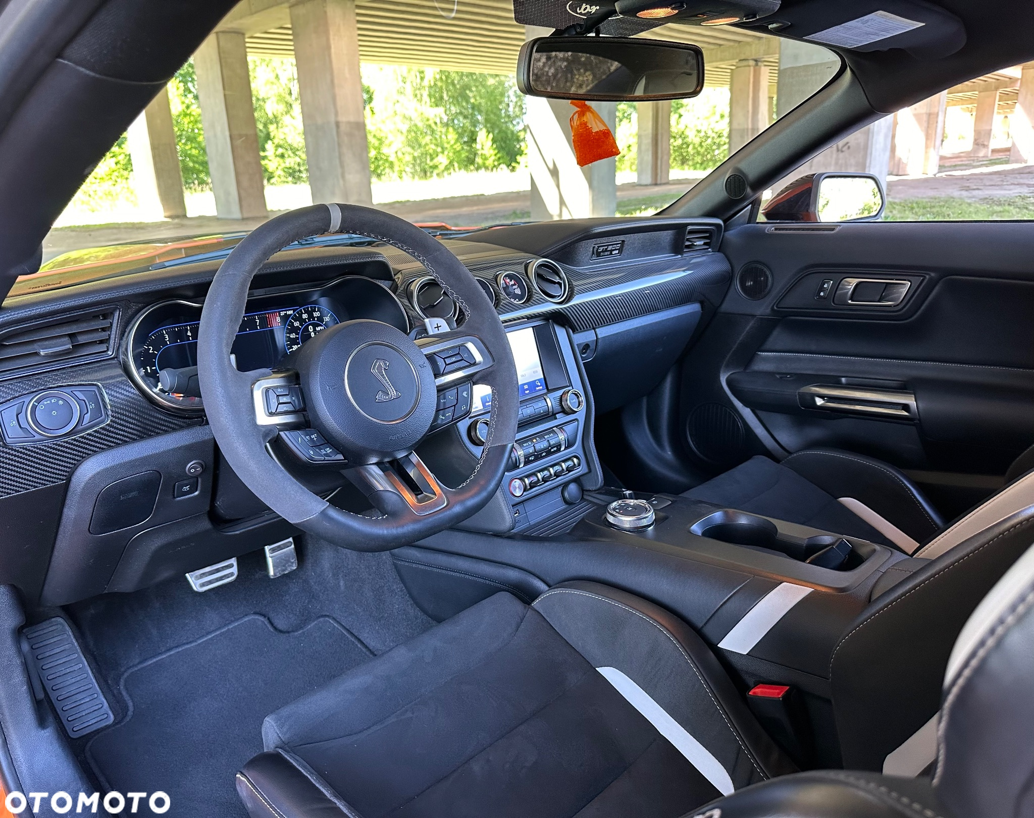 Ford Mustang - 24