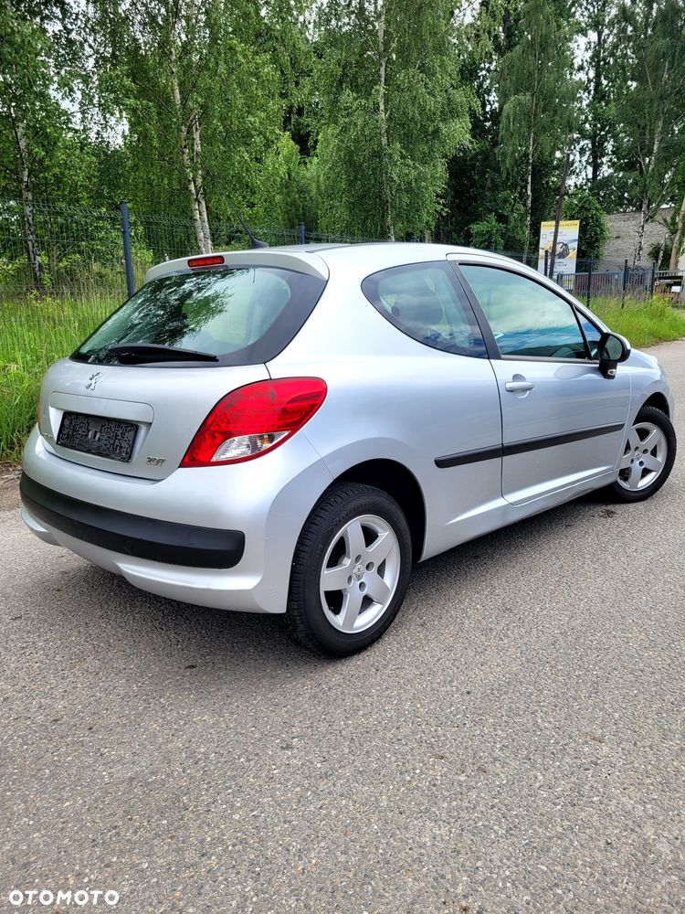 Peugeot 207 1.4 16V Trendy - 5