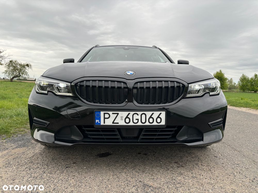 BMW Seria 3 320d xDrive Advantage - 4