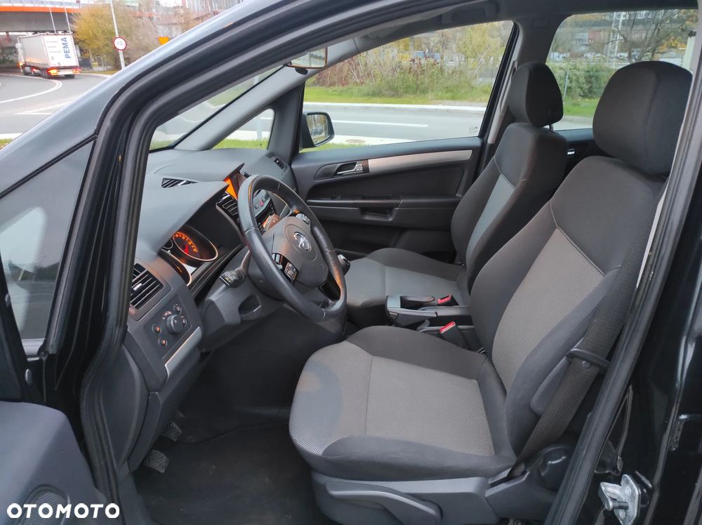 Opel Zafira 1.8 Navi - 12
