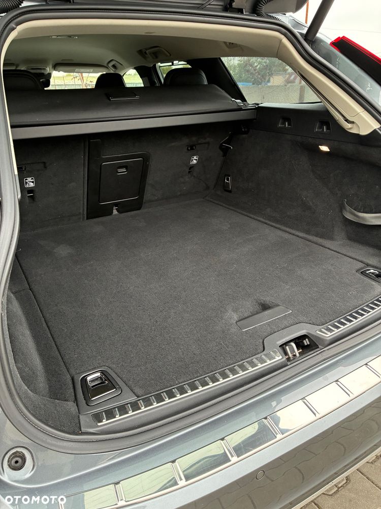 Volvo V90 - 34
