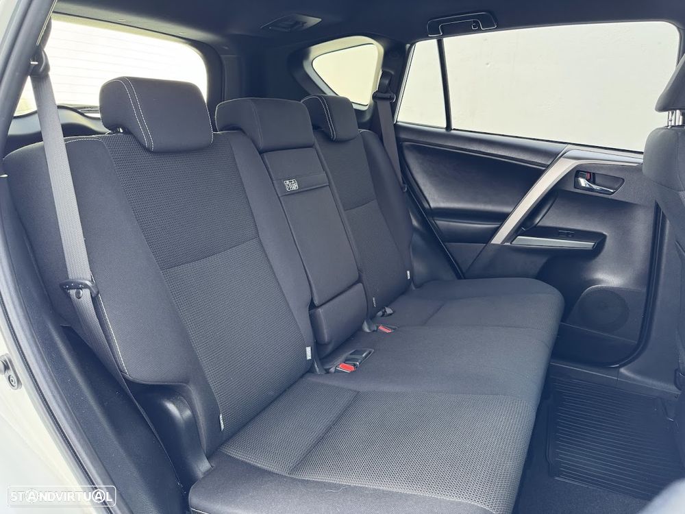 Toyota RAV4 2.5 HSD Comfort+P.Sport - 19