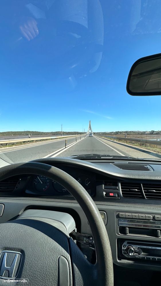 Honda Civic 1.5 LSi 16 V - 11