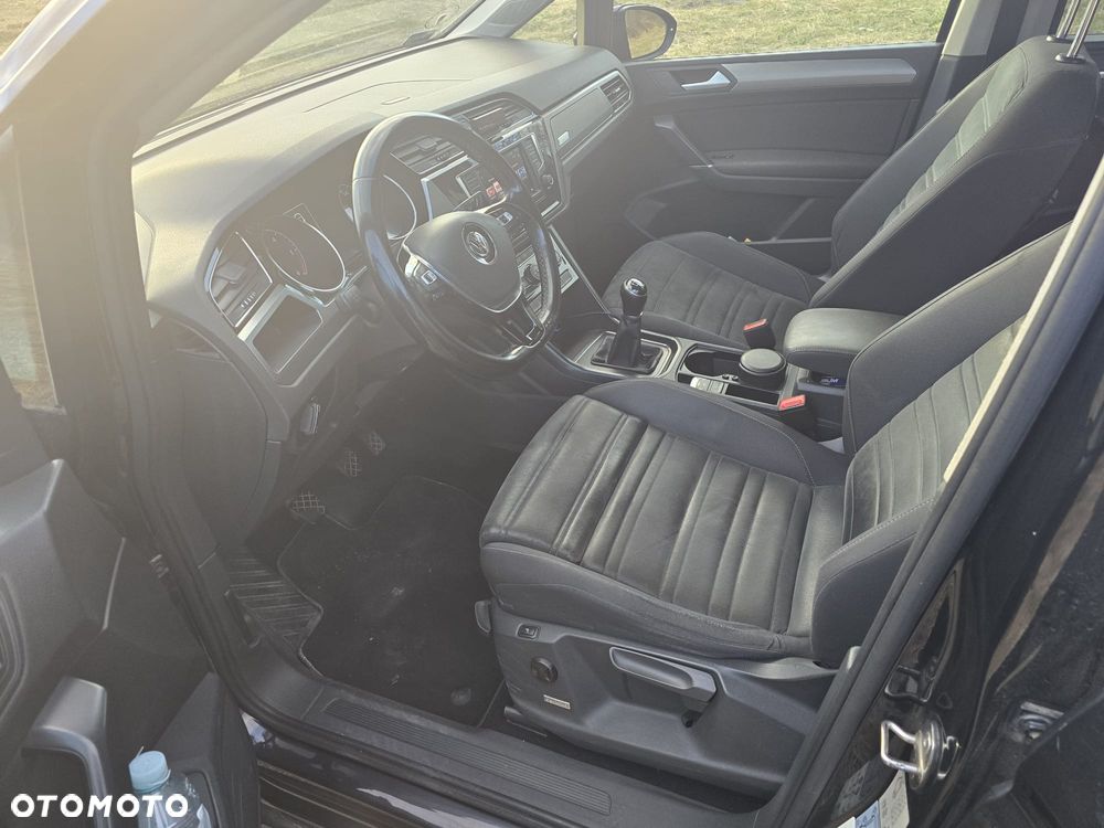 Volkswagen Touran 2.0 TDI BMT Comfortline - 8