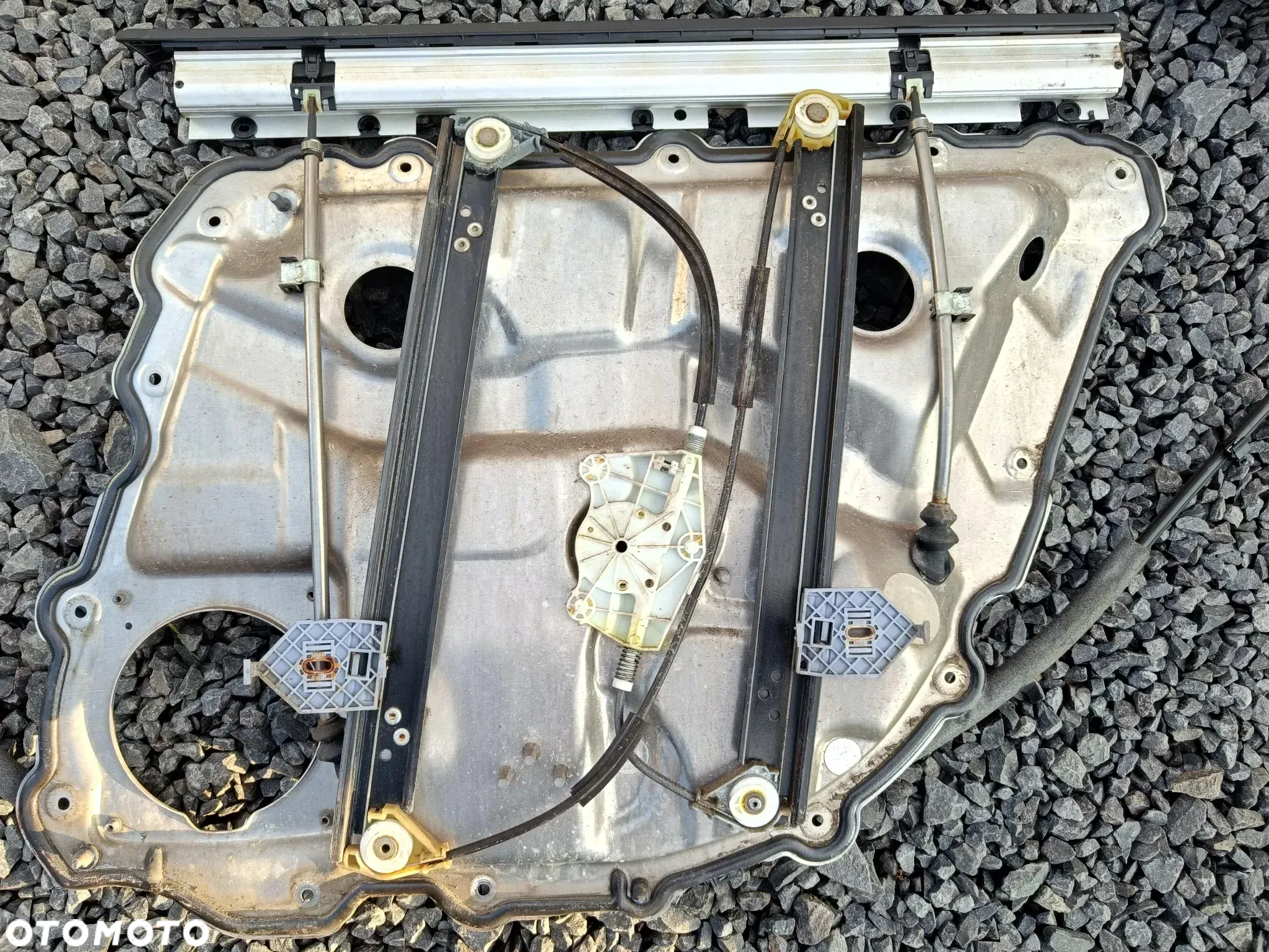 AUDI A8 D3 ROLETA ELEKTRYCZNA SZYBY BOCZNEJ LEWA PRAWA TYŁ 4E0861833G 4E08618334G - 8