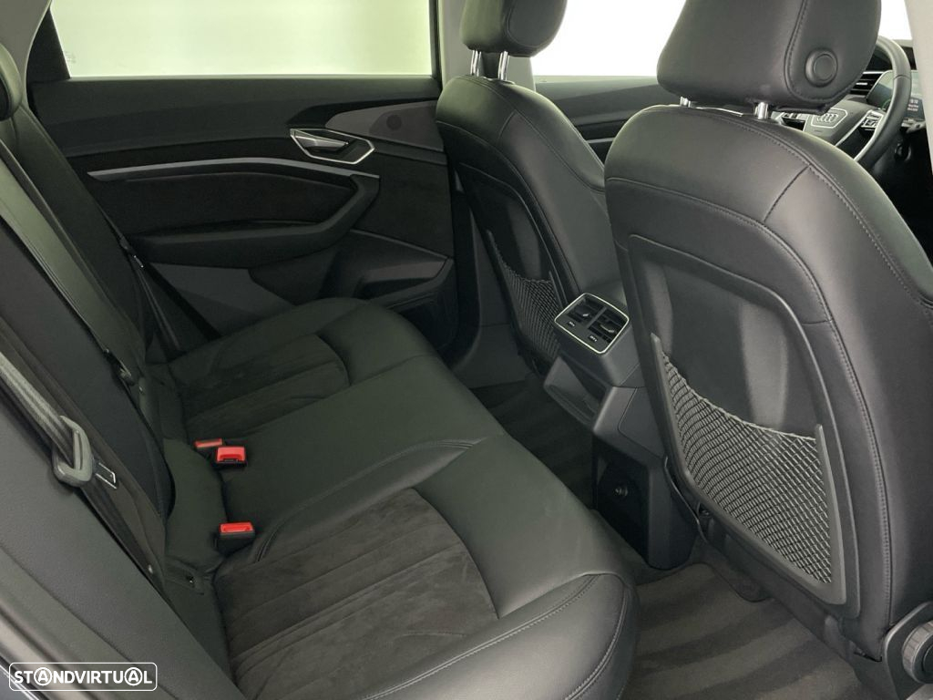 Audi Q8 e-Tron 55 quattro Advanced - 24