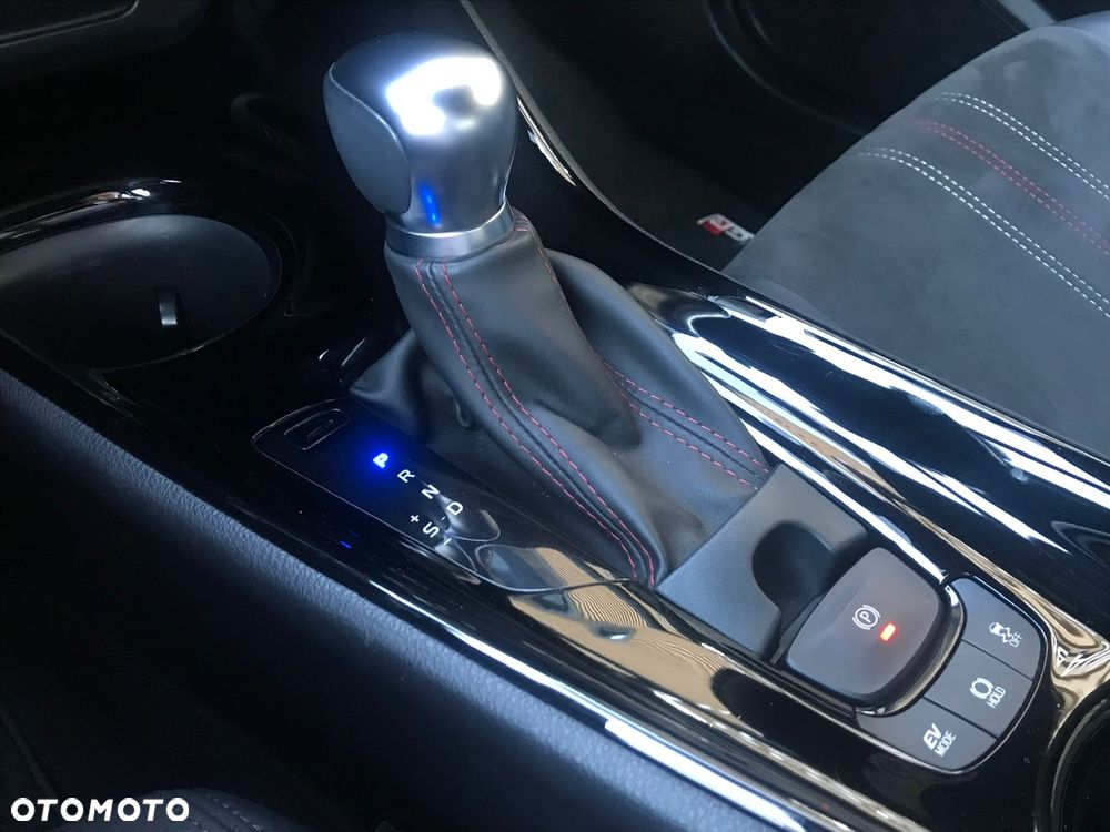 Toyota C-HR 2.0 Hybrid GR Sport - 32