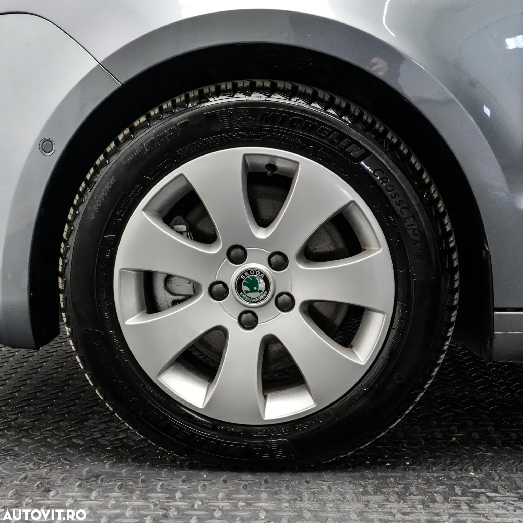 Skoda Superb Combi 1.6 TDI Elegance - 27