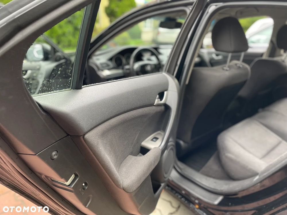 Honda Accord 2.0 Elegance - 32