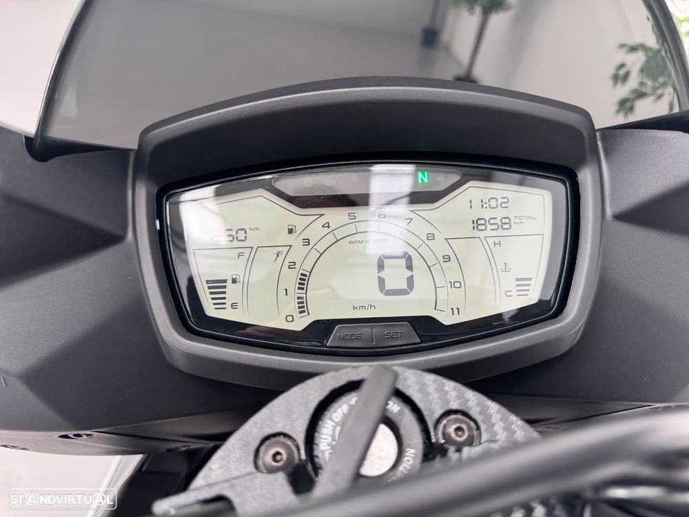 Aprilia Tuono 125 - 11