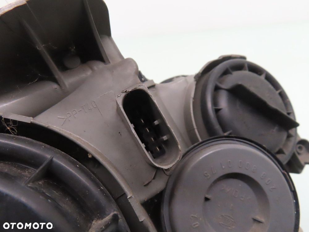 LAMPA LEWA PRZEDNIA MERCEDES CL203 COUPE - 2