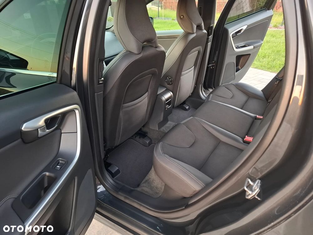 Volvo XC 60 D3 Momentum - 14
