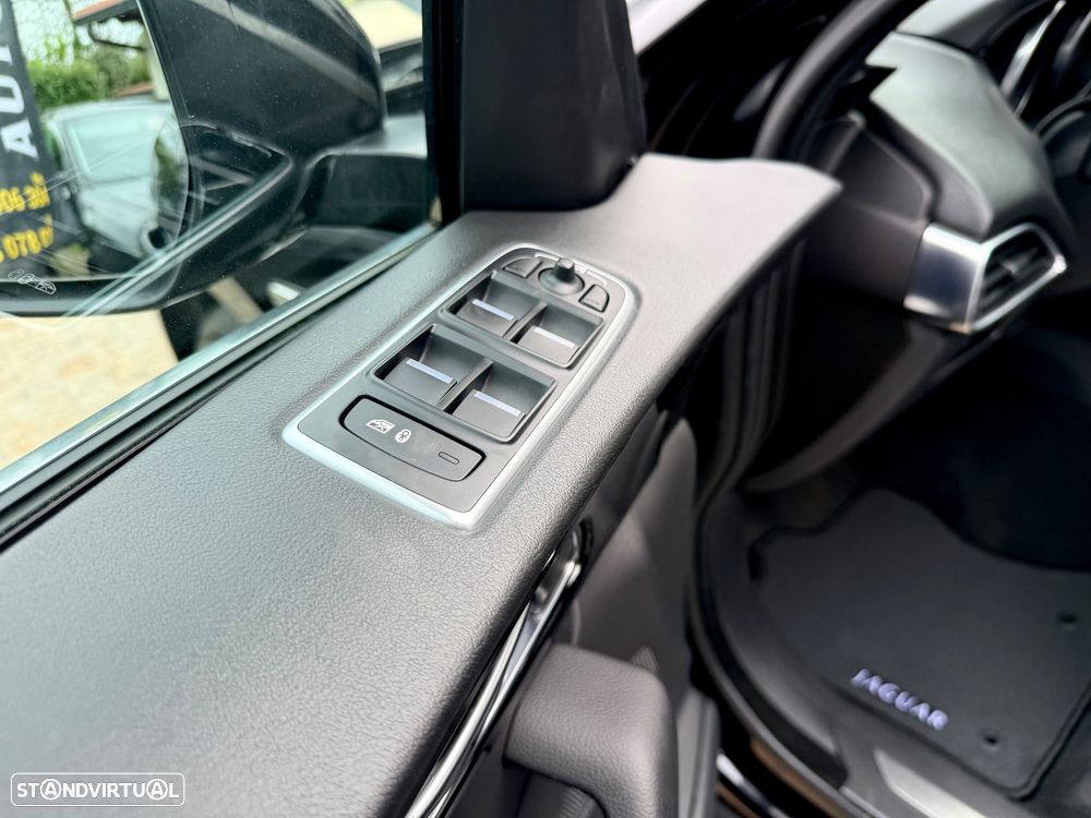 Jaguar F-Pace 2.0 i4D Prestige - 40