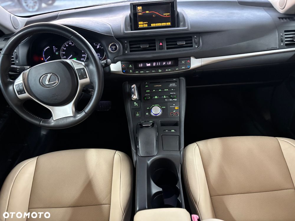 Lexus CT 200h Prestige - 31