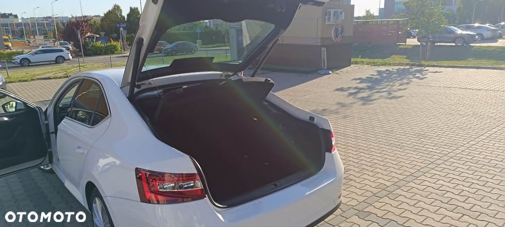 Skoda Superb 1.4 TSI ACT Ambition - 9