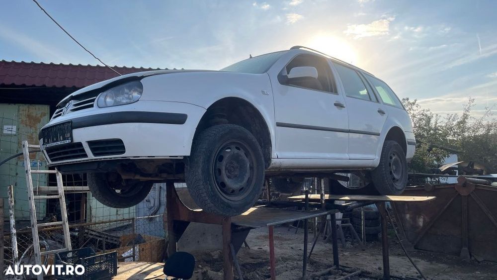 Dezmembrez Volkswagen Golf 1.6 Benzina BCB - 2