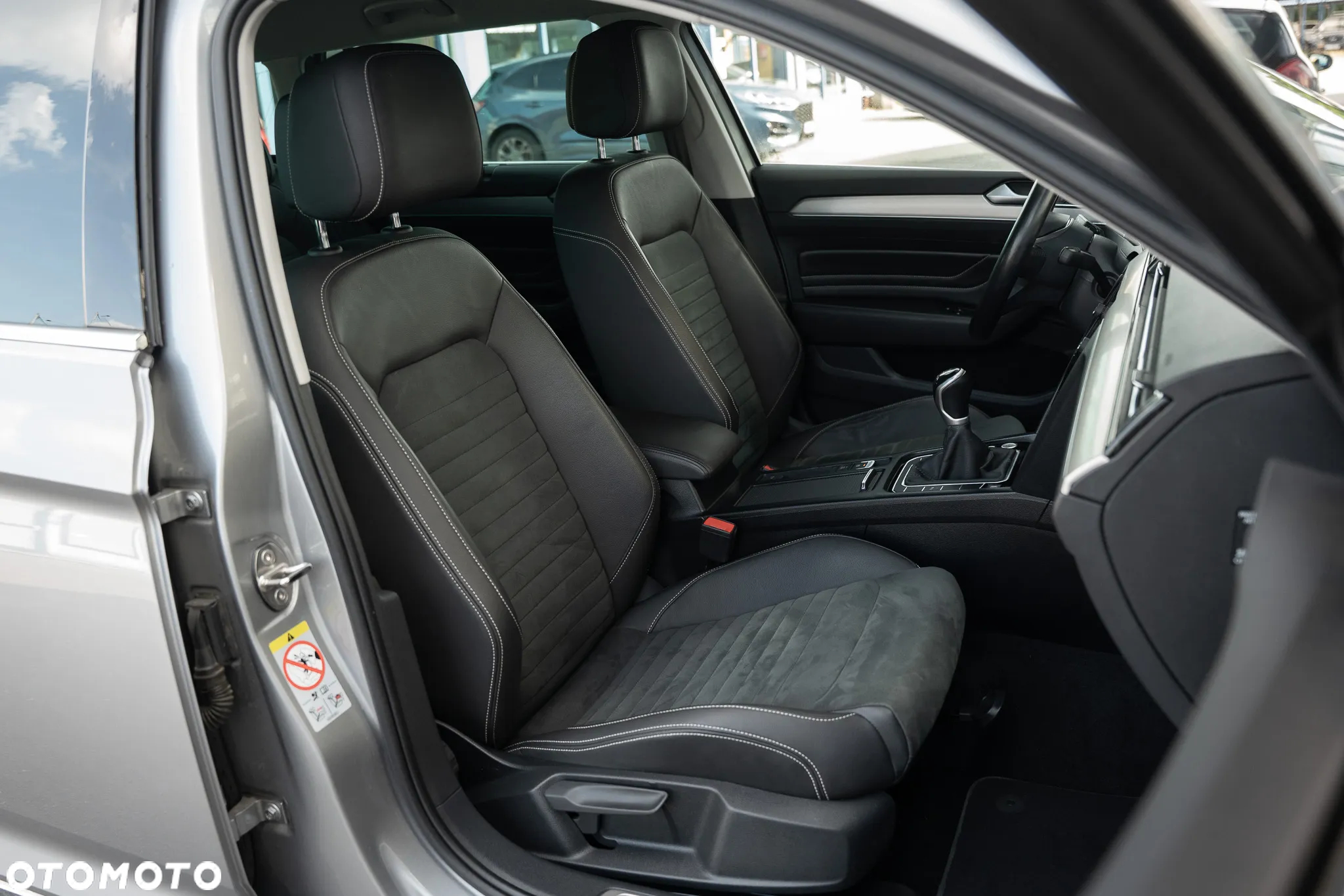 Volkswagen Passat Variant 2.0 TDI (BlueMotion Technology) Highline - 23
