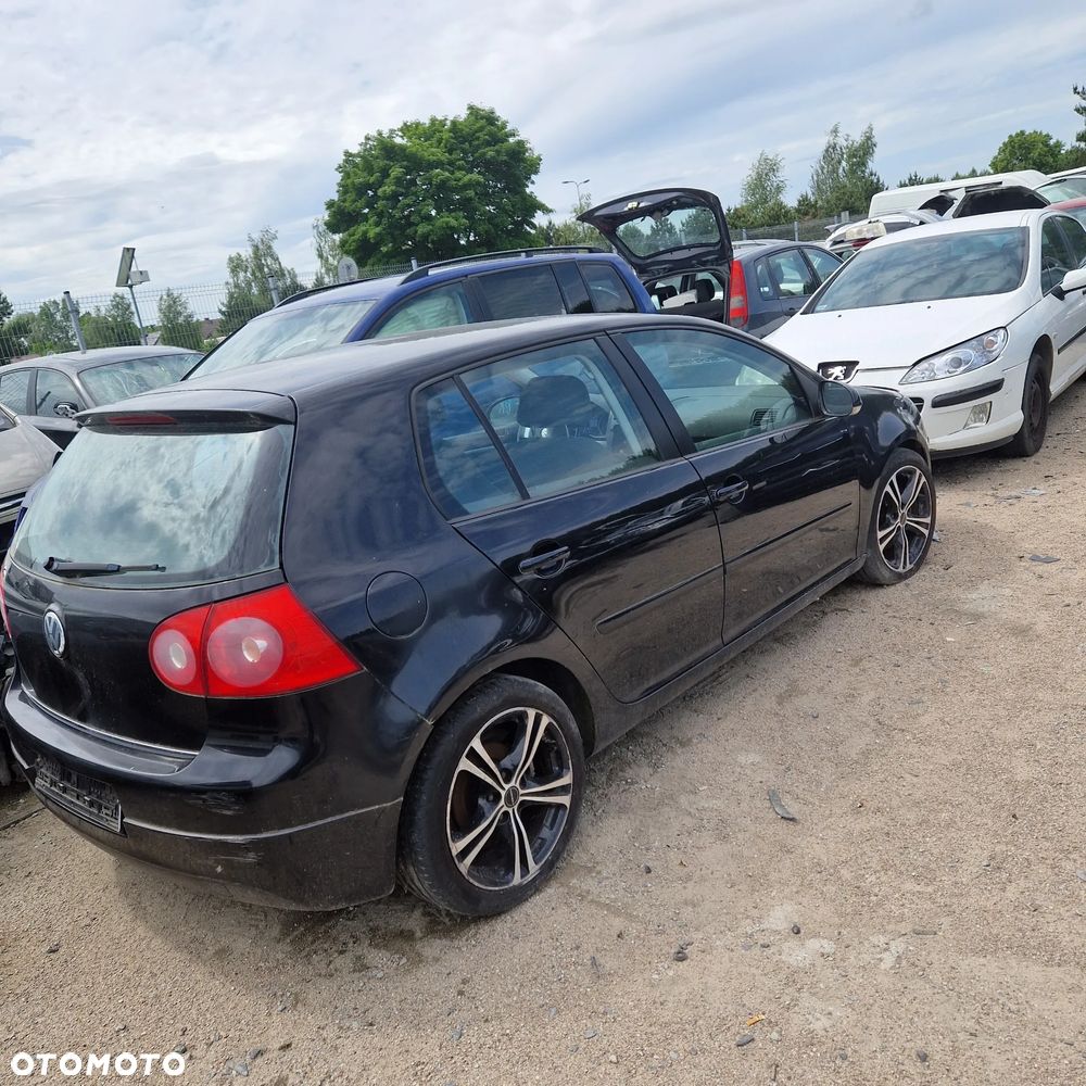 Volkswagen Golf V,  2,0 benz. 110KW, 2004r  kod silnika BLX skrzynia GB- CZĘŚCI - 2