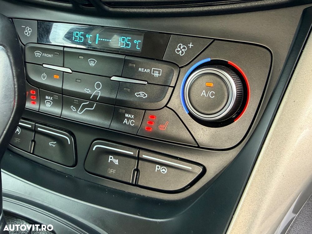 Ford Kuga - 29