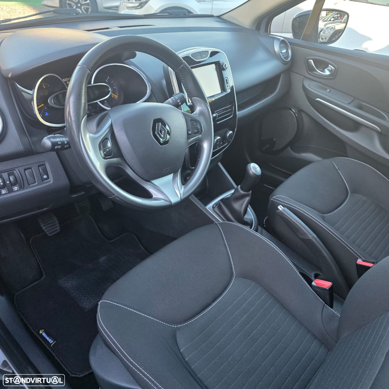 Renault Clio 1.5 dCi Limited - 6
