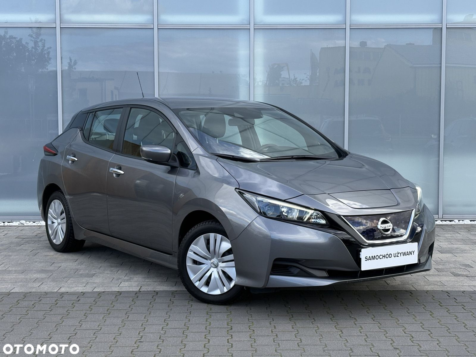 Nissan Leaf - 2