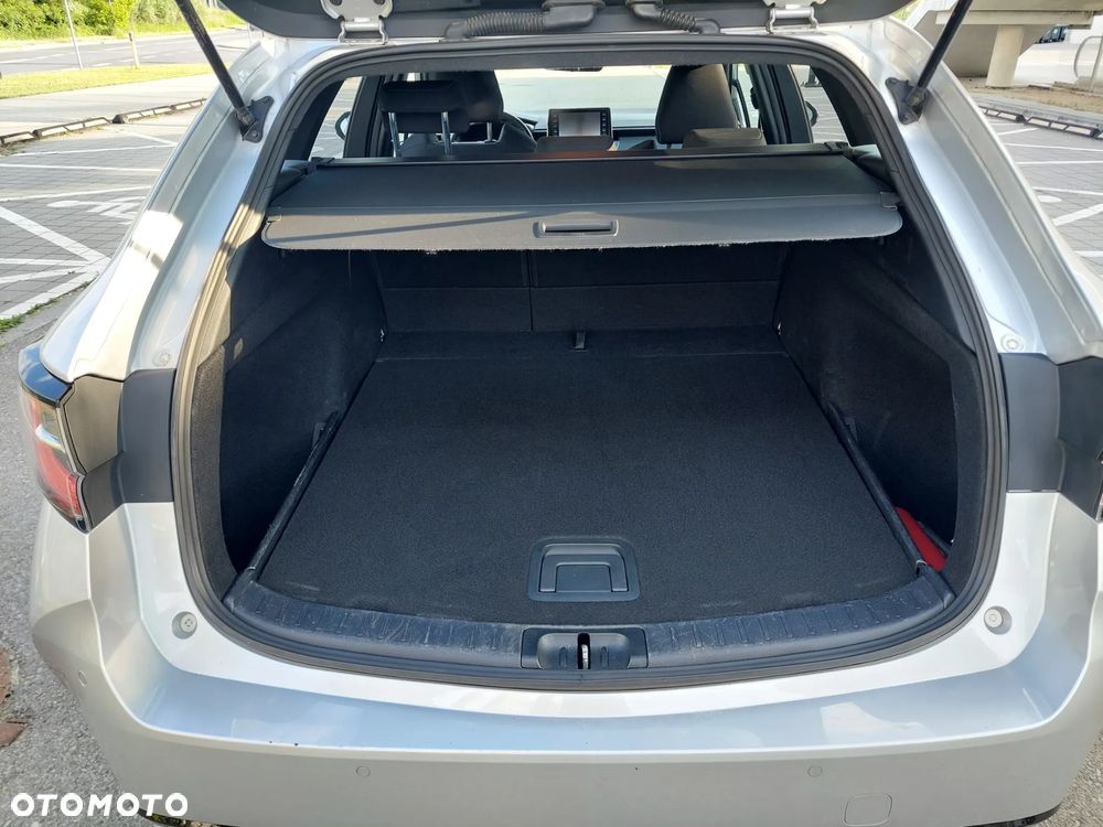 Toyota Corolla 1.8 Hybrid Comfort - 22