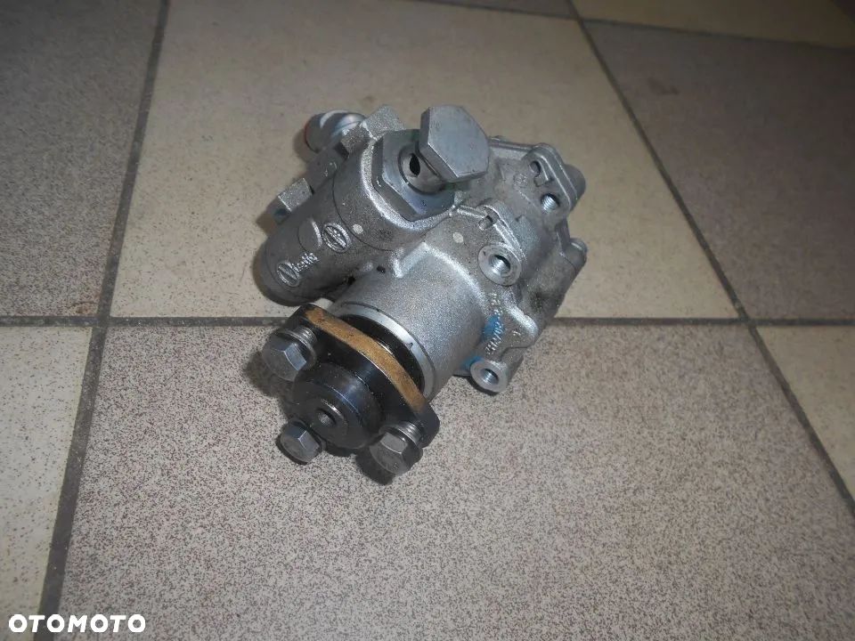 Pompa wspomagania BMW E60 E61 E90 E91 2,0 D Diesel 2010r 6780459 678045901 LH2114302 - 1