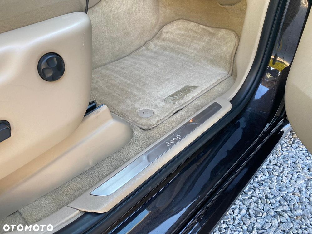 Jeep Grand Cherokee 5.7 V8 Overland - 35