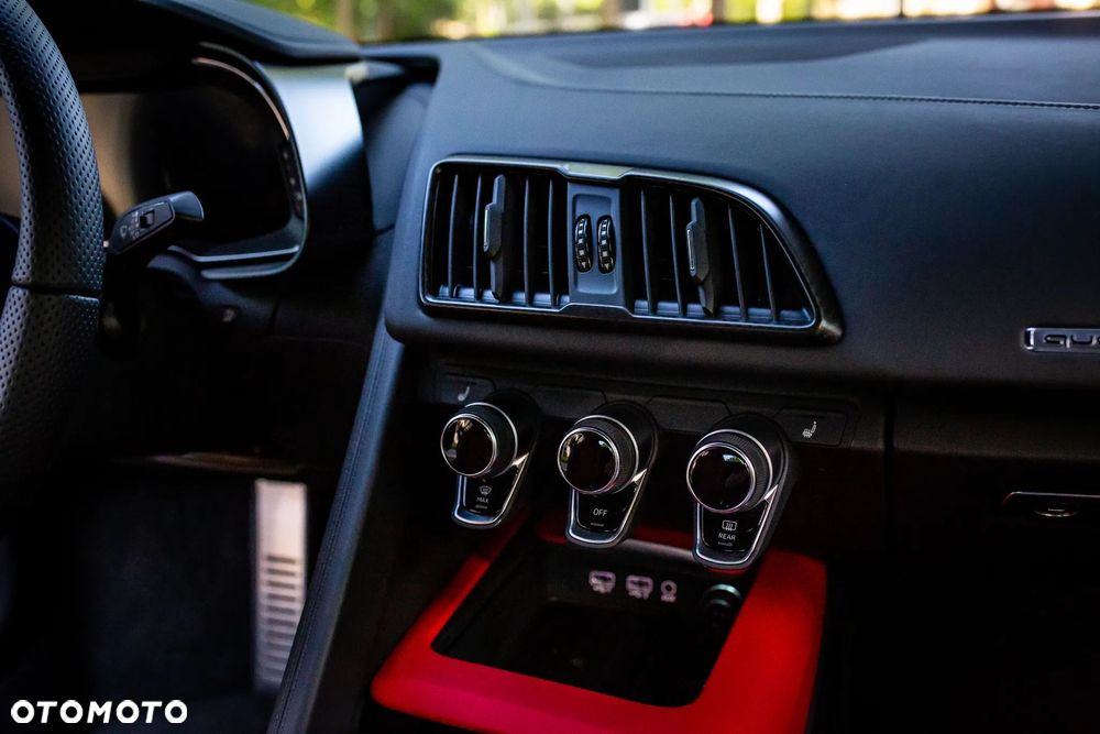 Audi R8 Coupé V10 Quattro Performance - 17