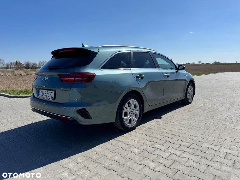 Kia Ceed 1.6 CRDi DCT Vision - 1