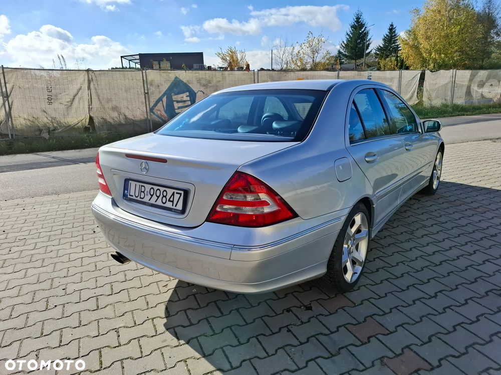 Mercedes-Benz Klasa C 180 Kompressor Automatik Elegance Sport Edition - 5