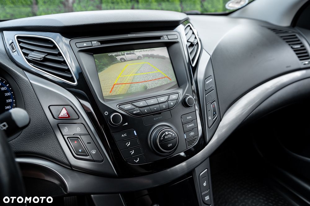 Hyundai i40 Kombi 1.7 CRDi DCT Premium - 32