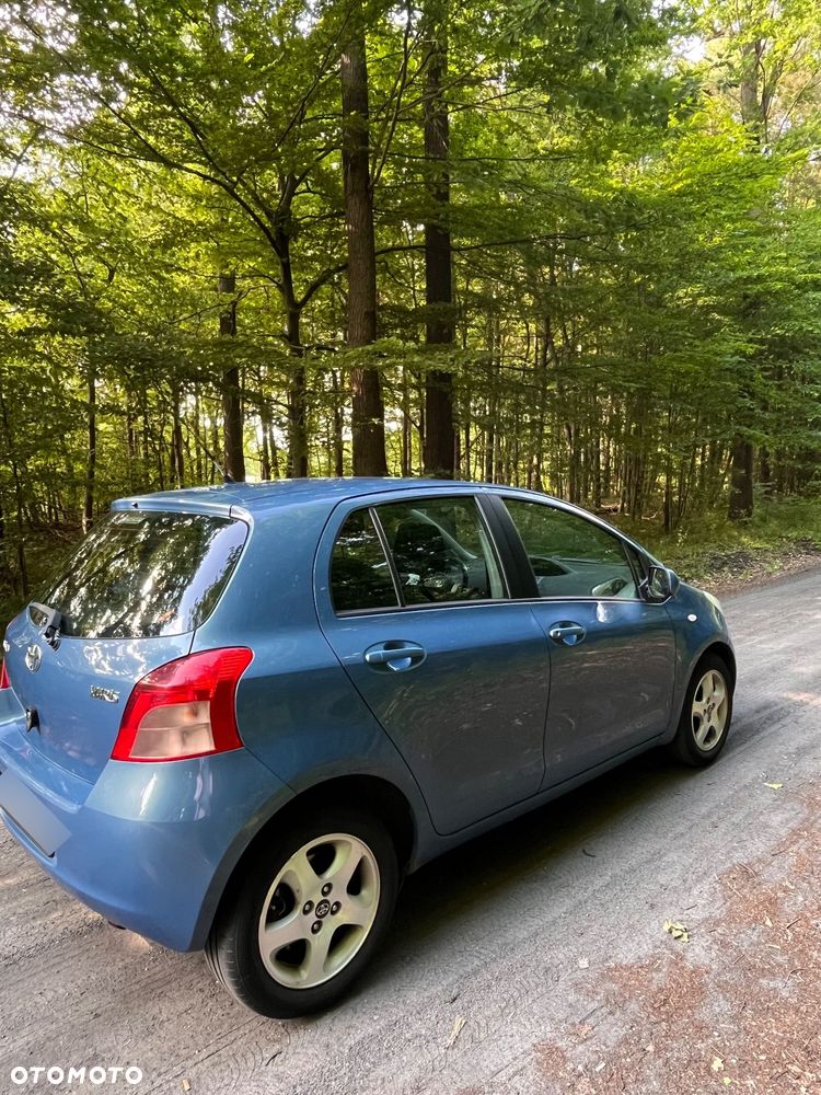 Toyota Yaris 1.3 Luna - 4