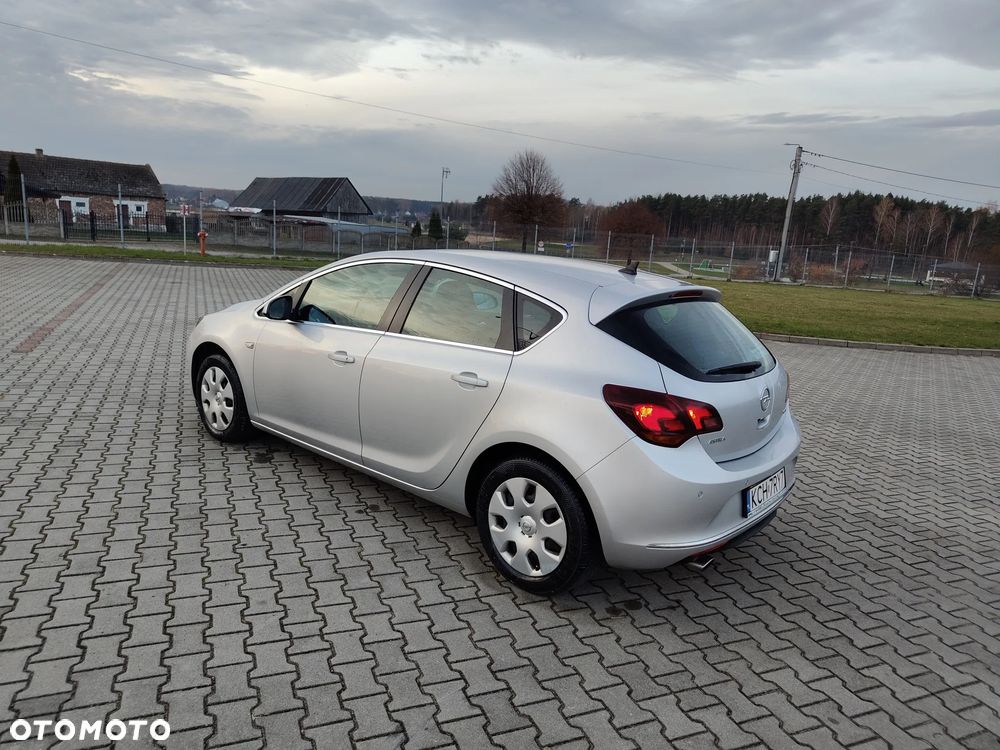 Opel Astra 2.0 CDTI Cosmo - 5