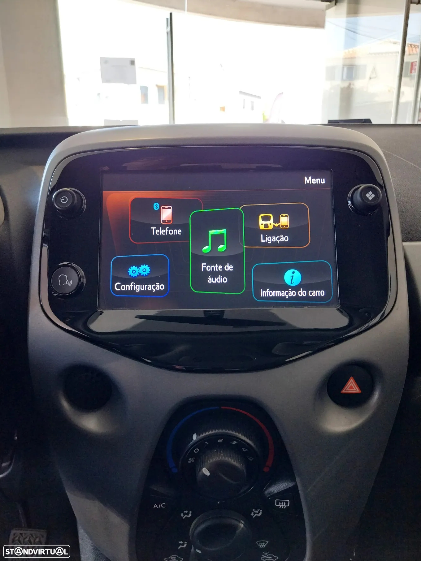 Toyota Aygo 1.0 X-Play+X-Touch - 12