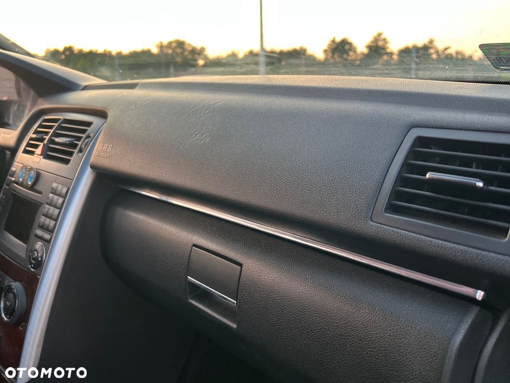 Mercedes-Benz Klasa B 180 CDI DPF Autotronic Grand Edition - 18