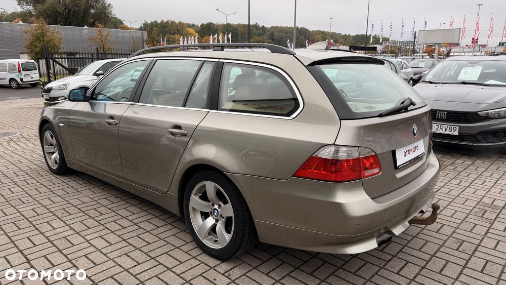 BMW Seria 5 525i Touring - 2
