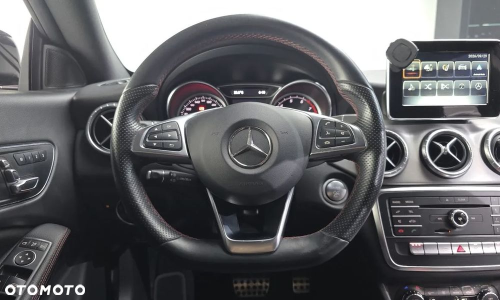 Mercedes-Benz CLA - 8