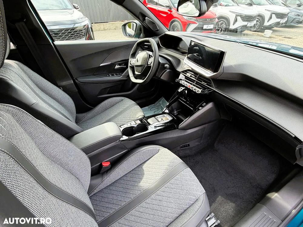 Peugeot 2008 1.2L e-DCS6 MHEV Allure - 16