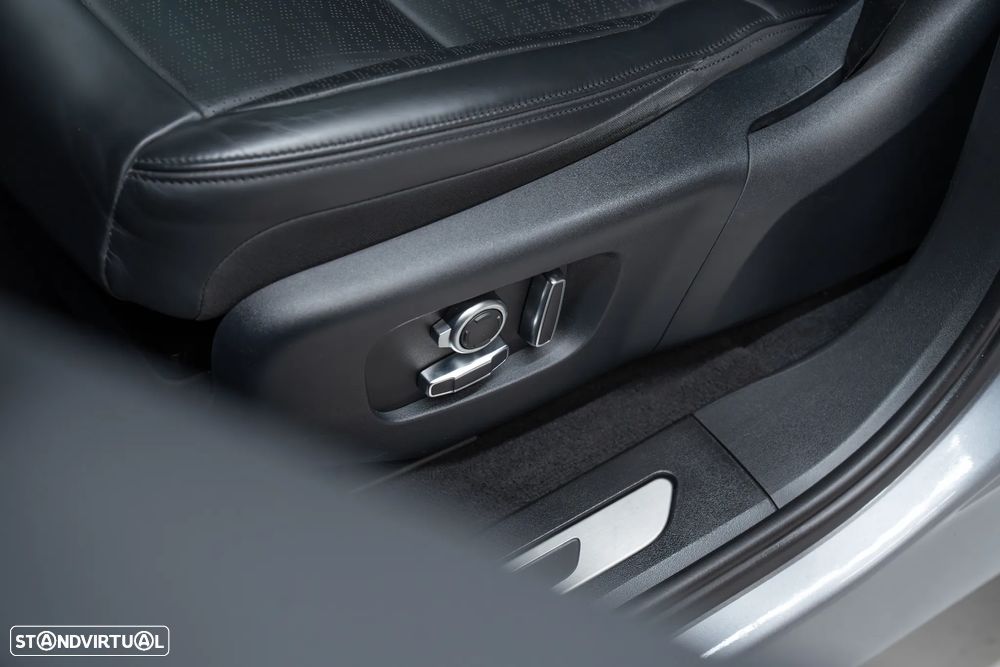 Land Rover Range Rover Evoque 1.5 P300e AWD R-Dynamic Auto - 30